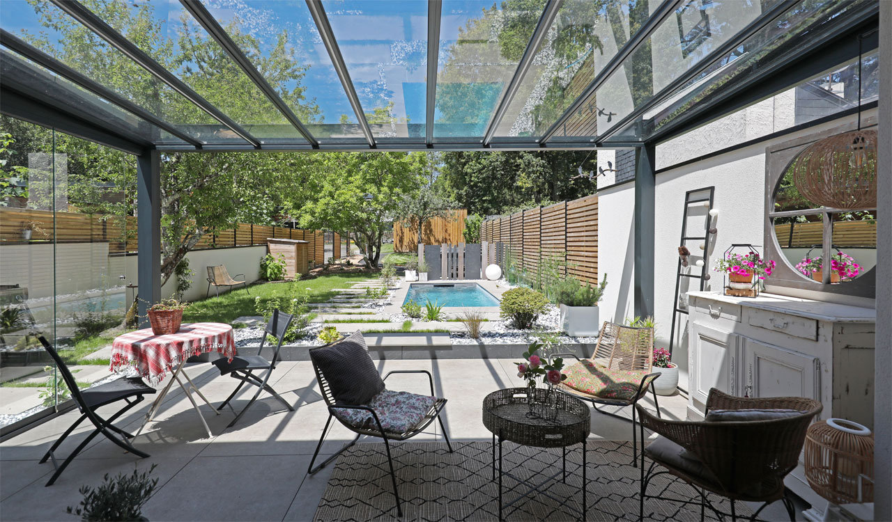 Grande pergola toiture fixe vitrée