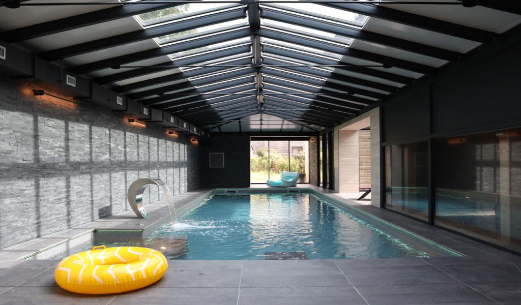 Véranda pour piscine ou spa